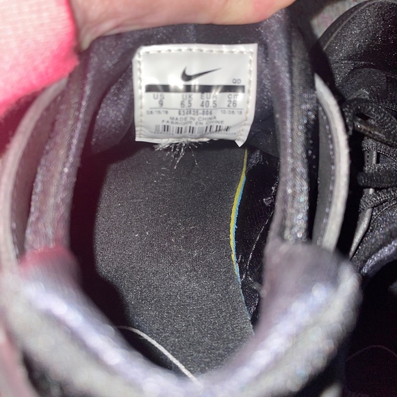 WMNS Nike Huaraches - size 9 - Picture 7 of 8